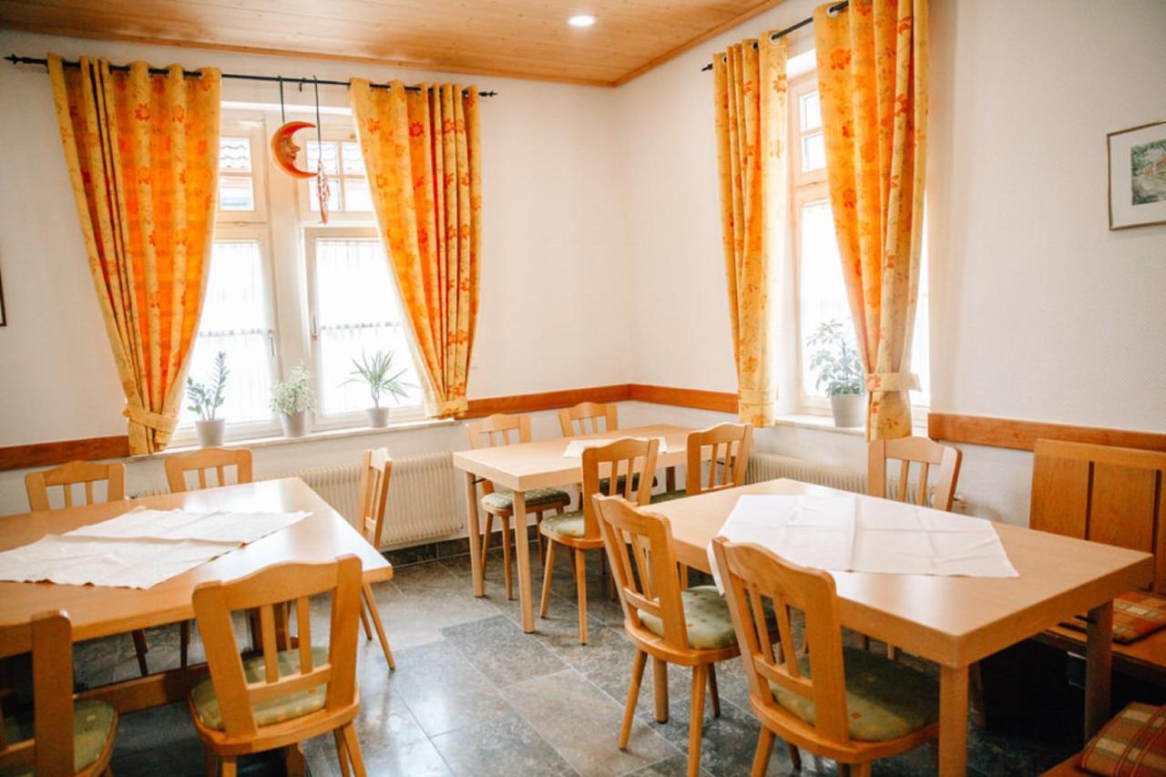 Herrenschenke-Cafe Eiring Königsberg in Bayern Exterior foto
